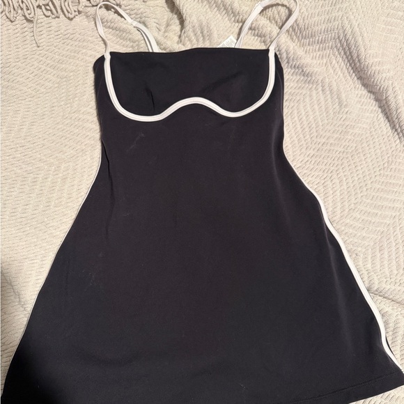 Alo Black Dress with White Trim *LIKE NEW - Picture 5 of 9
